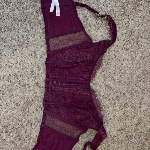 VS corset bra / no wire or padding / deep purple / perfect condition / lace - Picture 7 of 7